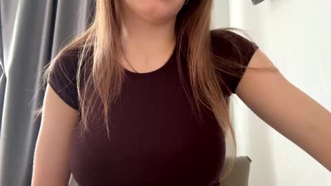 Lisa online show from March 23, 8:42 am