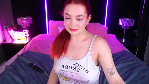 carolinadia online show from December 12, 7:52 am