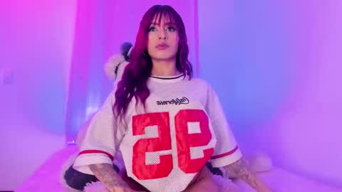 caroline 3 online show from February 17, 3:50 am