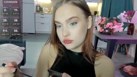 Caro online show from December 8, 2:39 am