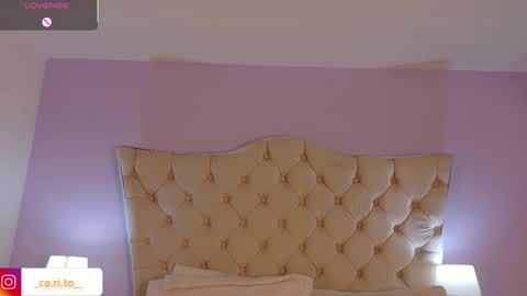 Caroline online show from September 26, 9:01 pm