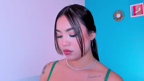 CarolineeGarcia online show from February 6, 1:32 pm