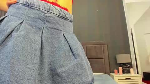 carolynnx online show from December 2, 6:15 am