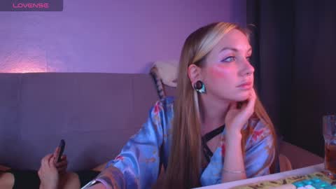 Carrie online show from March 20, 9:09 pm