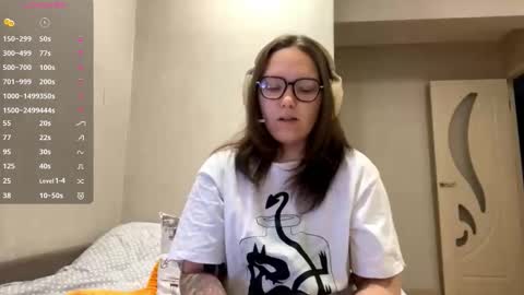 Emilia online show from December 23, 3:10 am