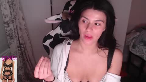 Snapshot of cassiealvarez chatting on September 24, 4:00 am cassiealvarez online show from September 24, 4:00 am