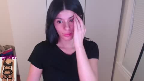 Snapshot of cassiealvarez chatting on October 1, 3:55 am cassiealvarez online show from October 1, 3:55 am