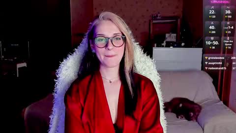 Snapshot of cassy_moore chatting on March 6, 6:37 pm Ellie online show from March 6, 6:37 pm