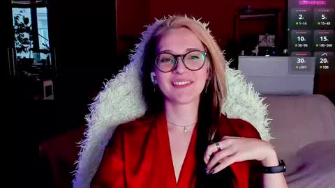 Snapshot of cassy_moore chatting on March 6, 6:52 am Ellie online show from March 6, 6:52 am