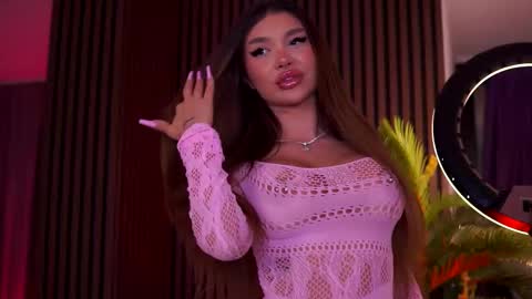 Snapshot of cassyelips chatting on October 7, 9:19 pm Cassye online show from October 7, 9:19 pm