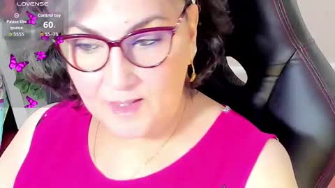 Snapshot of cataleya_mom_ chatting on October 10, 2:16 am cataleya  online show from October 10, 2:16 am