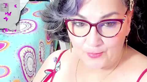 Snapshot of cataleya_mom_ chatting on September 19, 9:19 am cataleya  online show from September 19, 9:19 am