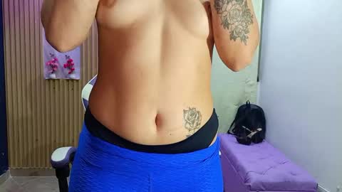 Snapshot of cataleyalove_ady chatting on October 23, 1:44 am cataleyalove_ady online show from October 23, 1:44 am