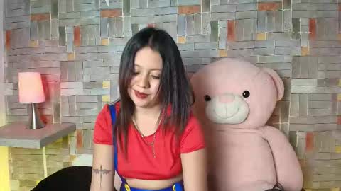 Catalina online show from December 3, 10:23 pm