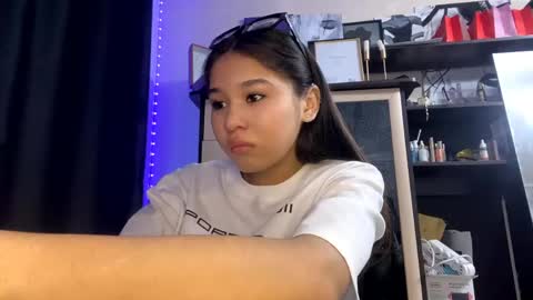 catherinepirs online show from April 14, 12:49 pm