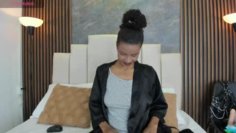 catiusca_reyes_03 online show from April 11, 1:48 pm