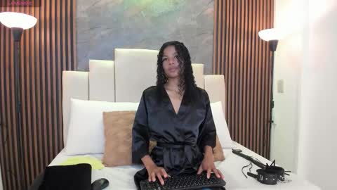catiusca_reyes_03 online show from November 25, 1:57 pm