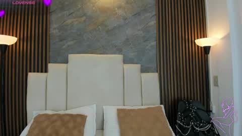 catiusca_reyes_03 online show from April 1, 12:39 pm