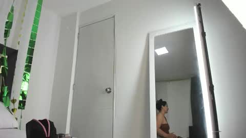 Catleya online show from March 18, 1:05 pm