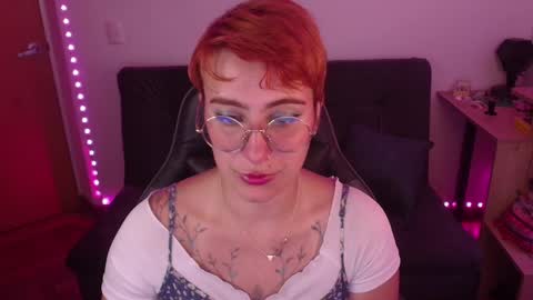 Snapshot of catsito chatting on October 21, 9:52 pm im MIA -Independent Model MY OF is catsito3 online show from October 21, 9:52 pm