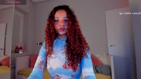 Snapshot of cattaleya_russ chatting on December 8, 11:35 am catta 3 online show from December 8, 11:35 am