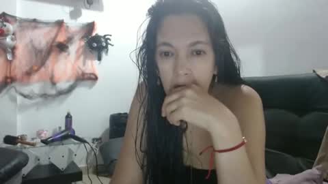 ceci online show from October 25, 2:08 am