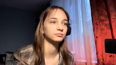 Lily online show from November 25, 12:07 pm