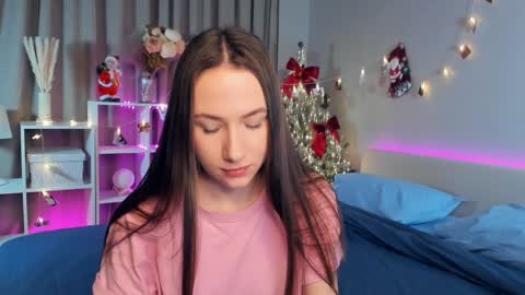 Josie Manesi online show from January 19, 7:15 pm