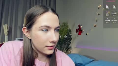 Josie Manesi online show from February 12, 7:35 pm