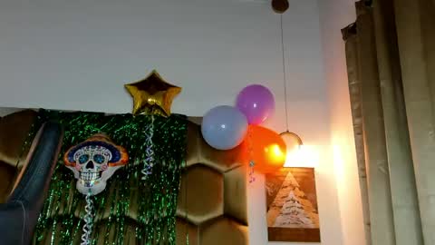 celene_rosejs online show from May 2, 11:24 am