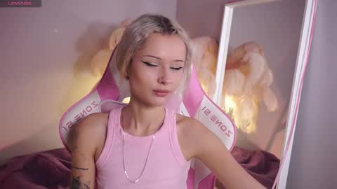 Snapshot of celeste_eyes0n chatting on October 11, 8:55 pm Celeste  online show from October 11, 8:55 pm