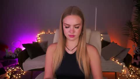 celestenoirr online show from May 27, 1:30 pm
