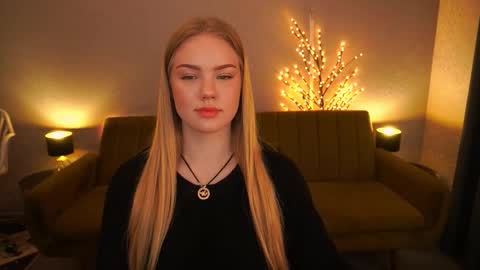 celestenoirr online show from December 2, 7:54 am