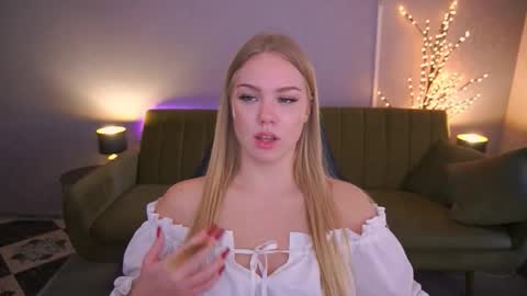 celestenoirr online show from September 16, 1:19 pm