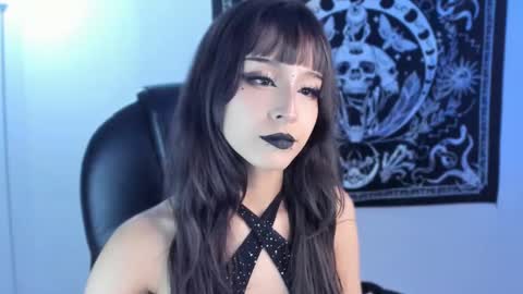   online show from February 26, 7:23 am