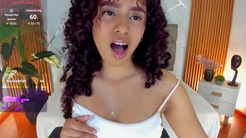 CHAARLOTTEE online show from November 5, 10:15 pm