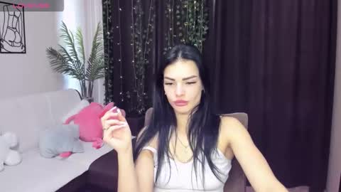 Snapshot of chaneljem chatting on October 19, 11:23 am chaneljem online show from October 19, 11:23 am