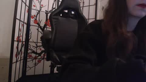 Chariot May online show from December 20, 3:43 am