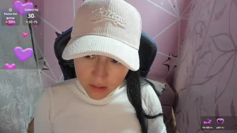 charlott_daphne online show from December 21, 11:45 pm