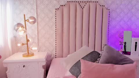   Charlotte  online show from January 10, 7:54 pm