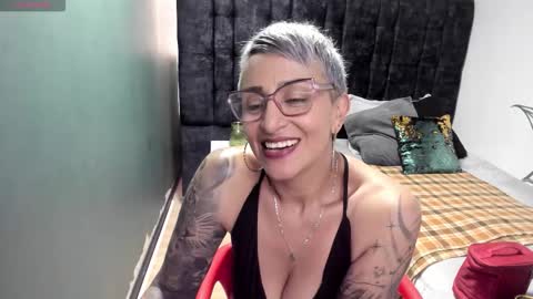 CHARLOTTE GRAY online show from December 13, 8:04 pm