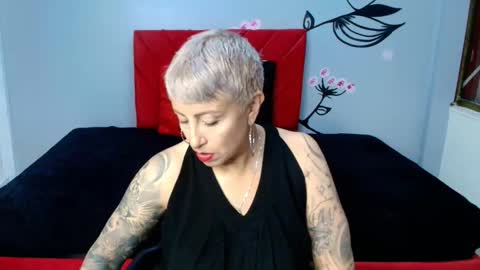 CHARLOTTE GRAY online show from October 22, 12:21 pm