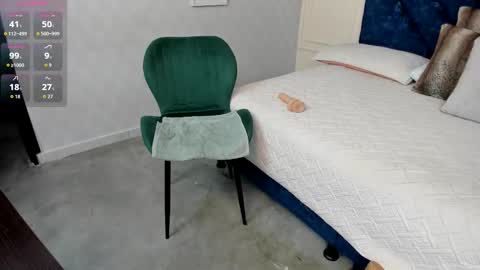 Charlotte Mayers online show from October 31, 11:58 am