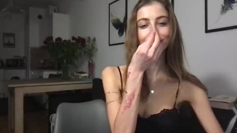 Charlotte Roche online show from February 18, 5:33 pm