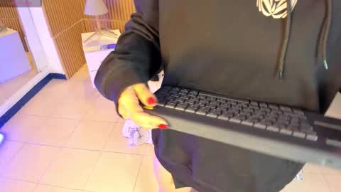 Charlotte  Everyday From 0700 to 1300 Col Time online show from October 31, 12:20 pm