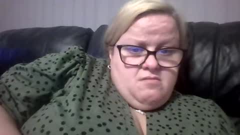 Charlottejones01 online show from April 5, 1:37 am