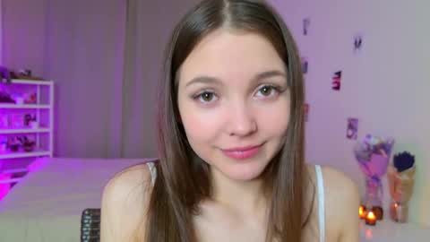 Snapshot of charming_bliss chatting on October 23, 2:56 pm Kaylee online show from October 23, 2:56 pm