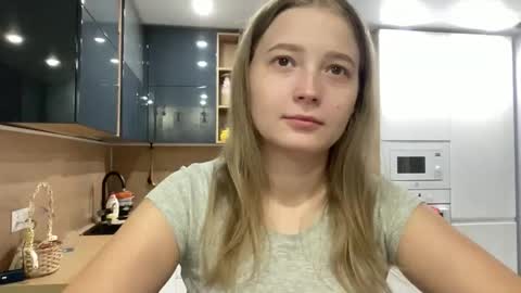 Sarah online show from September 13, 3:42 pm