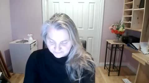 chealsiek online show from March 27, 1:18 am