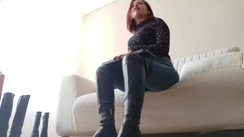 Regina Phalange online show from February 25, 3:10 pm